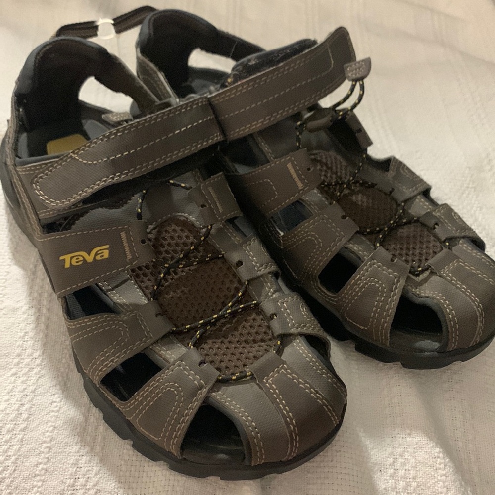 NEW Teva Hiking Sandals